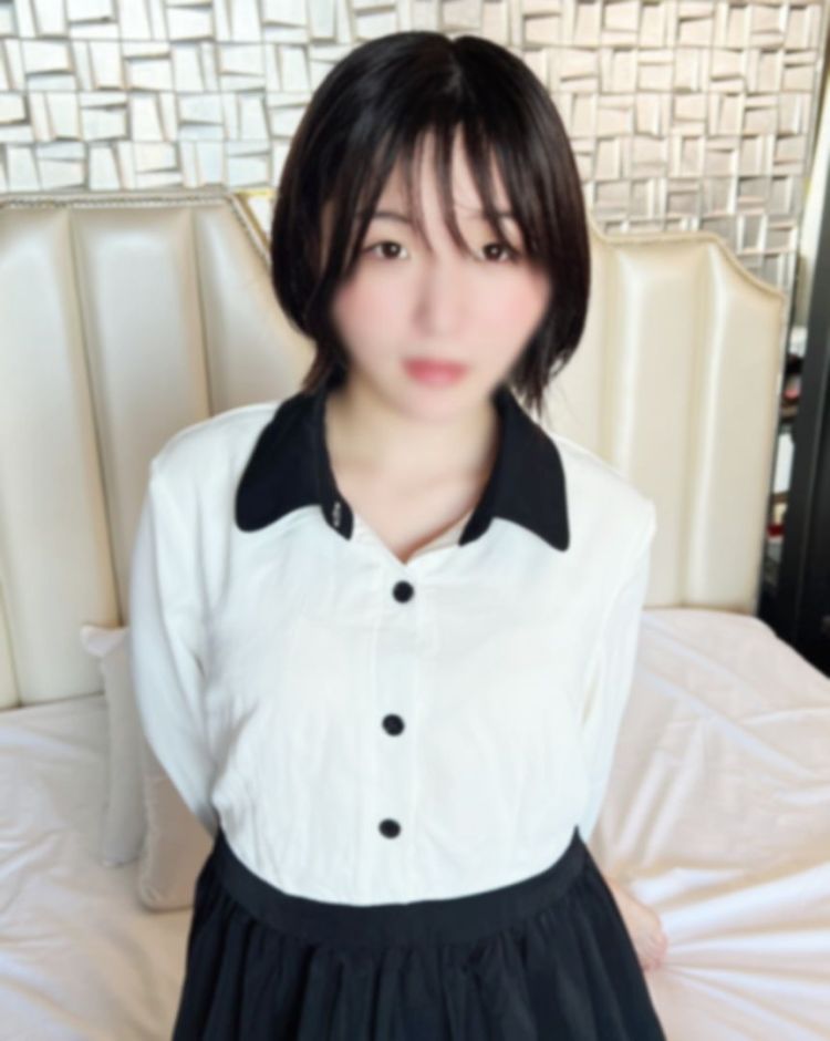 素朴感・素人感全開・20歳のはるひは中出し射精されてもニコニコ笑顔